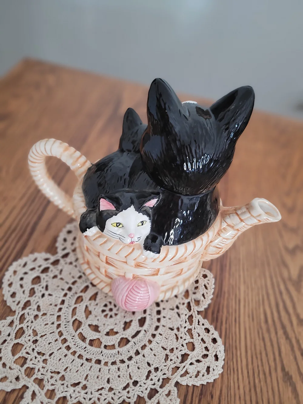 Black & White Cat Teapot Toy — Ceramic Cat Duo in Cream Basket with Pink Accents